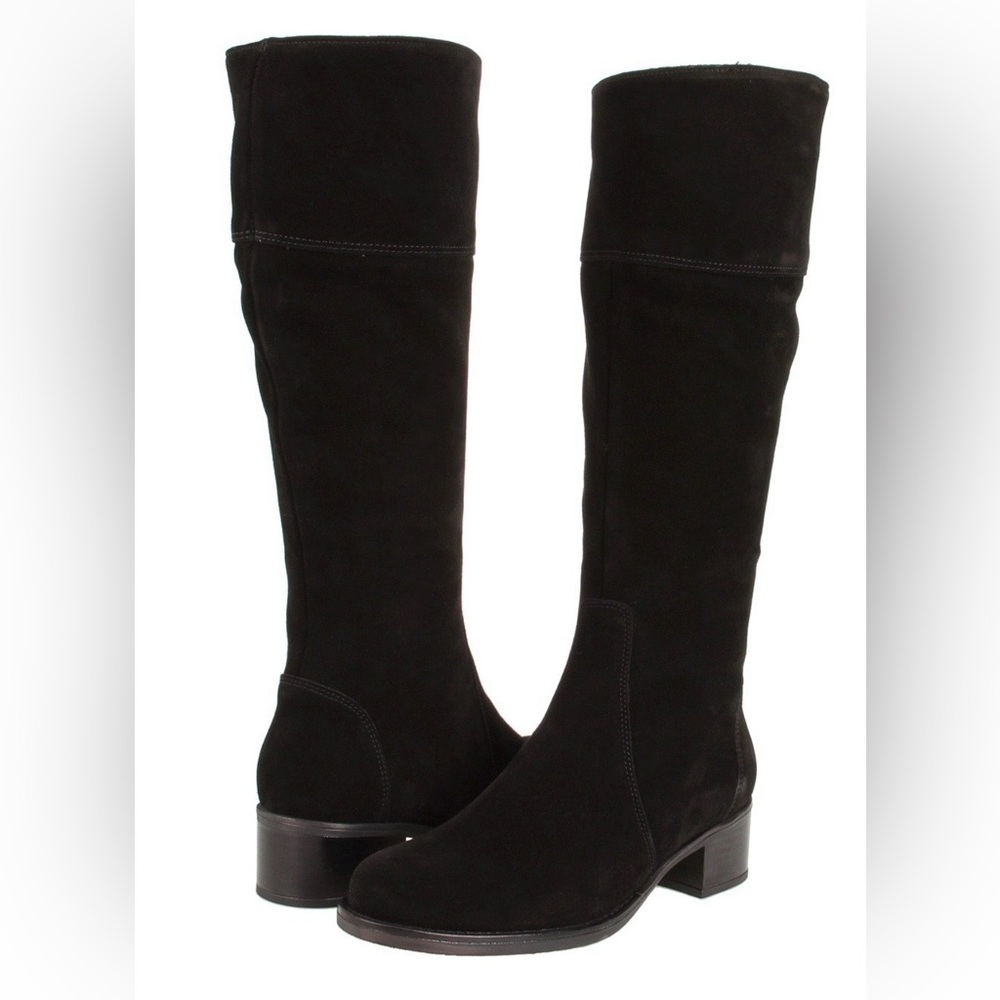 La CANADIENNE Suede Black Boots